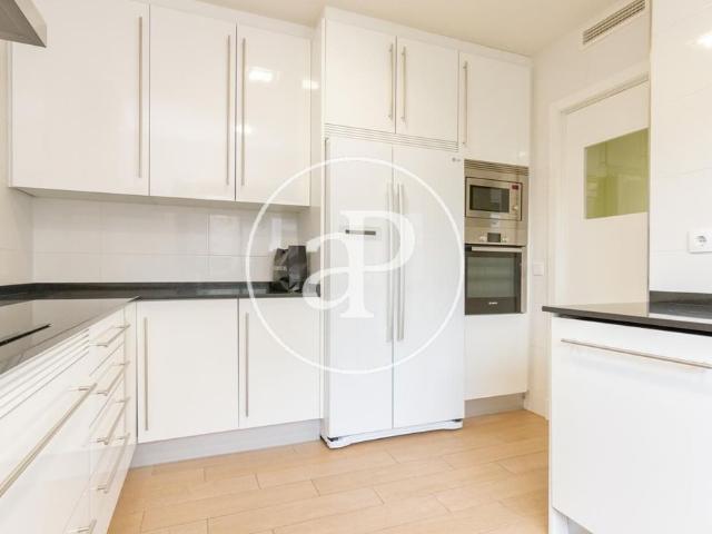 Piso exclusivo de 306 m2 en alquiler en Madrid, España