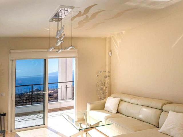 Piso de alto standing en venta en Adeje, Canarias
