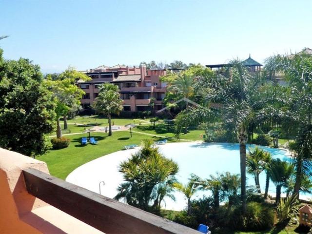 Piso de alto standing en venta en Atalaya Isdabe, Estepona, Málaga, Andalucía