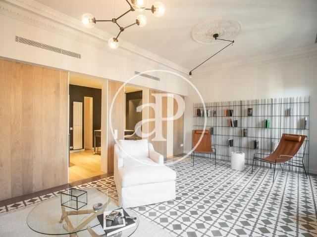 Piso de alto standing en venta en Barcelona, España