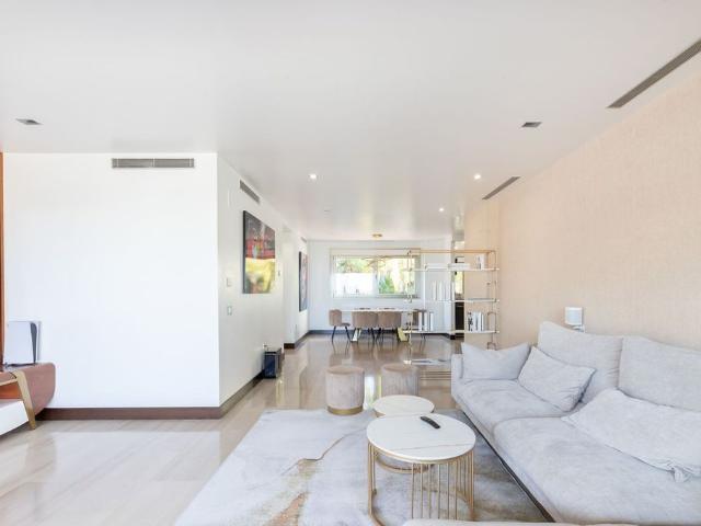 Piso de alto standing en venta en Benahavís, Andalucía