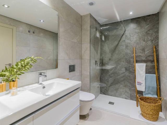 Piso de alto standing en venta en Benahavís, España