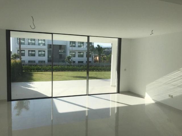 Piso de alto standing en venta en Estepona, España
