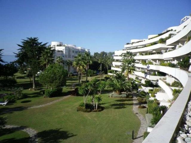 Piso de alto standing en venta en Estepona, España