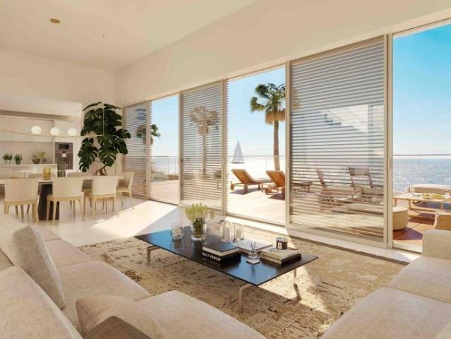 Piso de alto standing en venta en Estepona, España