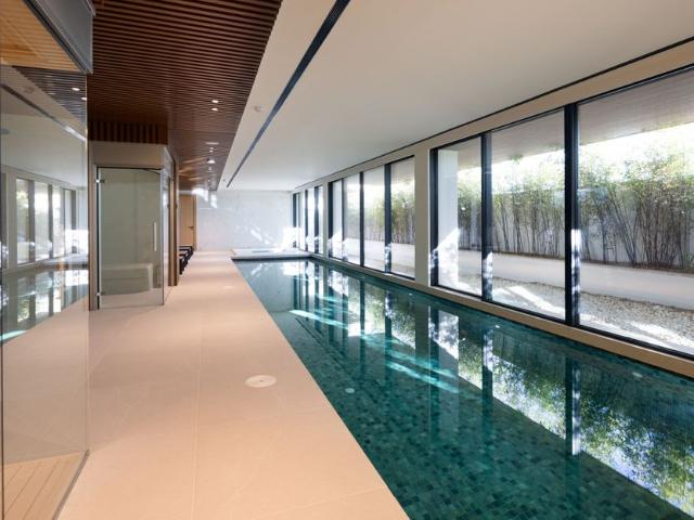 Piso de alto standing en venta en Estepona, España