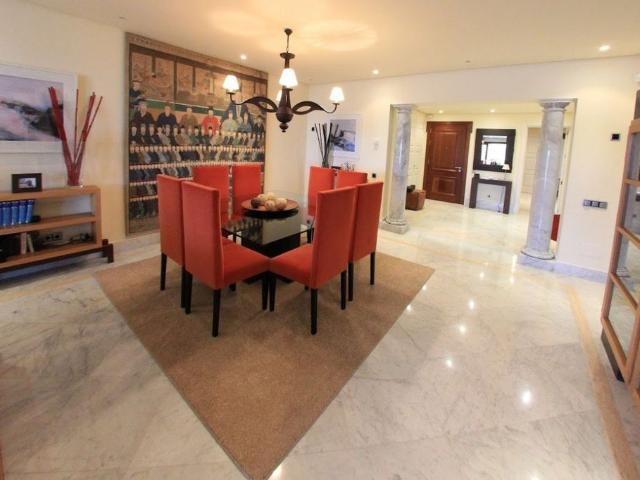 Piso de alto standing en venta en Marbella, España