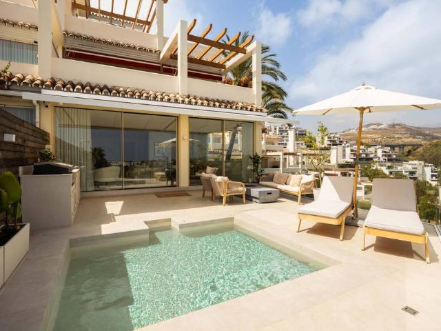 Piso de alto standing en venta en Nueva Andalucia, Andalucía