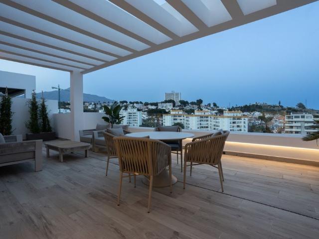 Piso de alto standing en venta en Nueva Andalucia, España