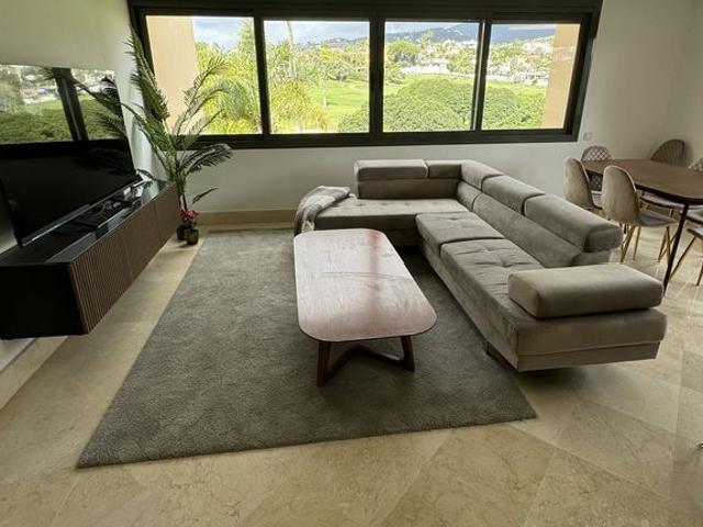 Piso de alto standing en venta en Nueva Andalucia, España