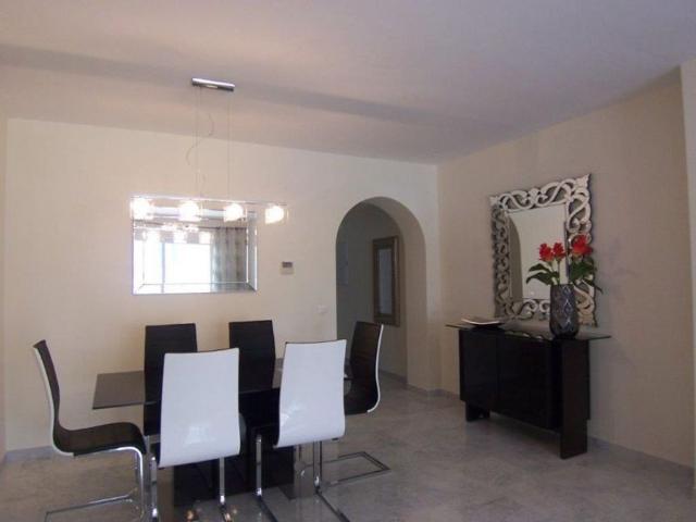 Piso de alto standing en venta en Puerto Banús, Andalucía