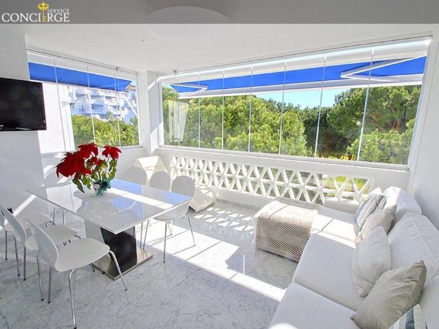 Piso de alto standing en venta en Puerto Banús, España