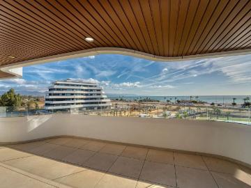 Piso de alto standing en venta en Torremolinos, España