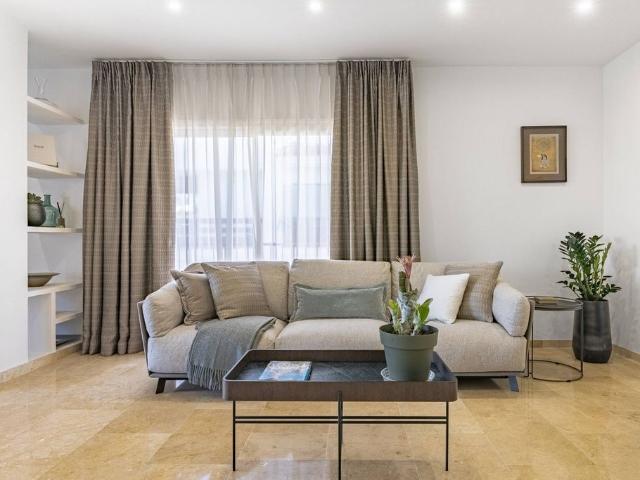 Piso de alto standing en venta en The Golden Mile, Marbella, Andalucía