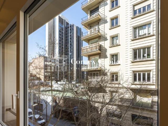 Piso de alto standing totalmente reformado en Les Corts, a u. 152m² Barcelona