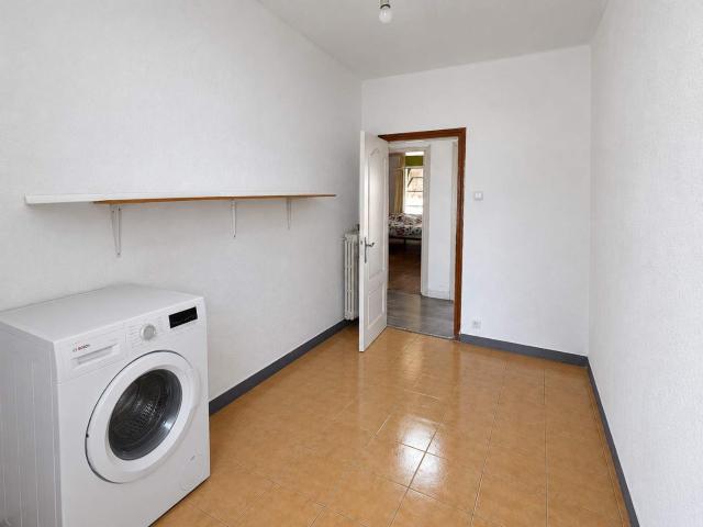 PISO DE CUATRO HABITACIONES CON TERRAZA EN VISTA ALEGRE