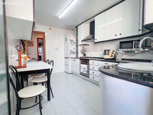 PISO DE CUATRO HABITACIONES EN EL CARMEN