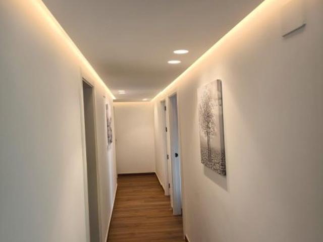 Piso de diseño a estrenar con enorme terraza en Granada Brand New Designer Apartment with an Expans