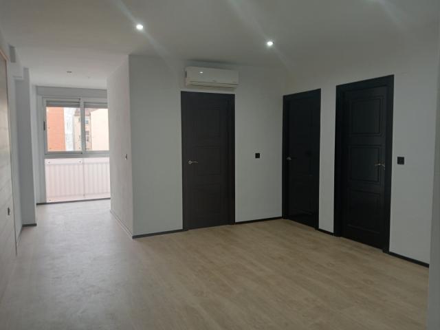 PISO DE DOS DORMITORIOS EN ALQUILER, ZONA COLÓN