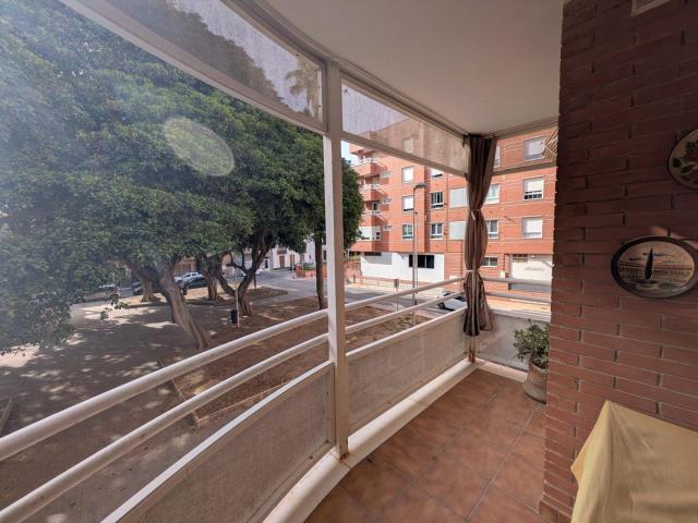Piso de dos dormitorios en la mejor zona del Zapillo