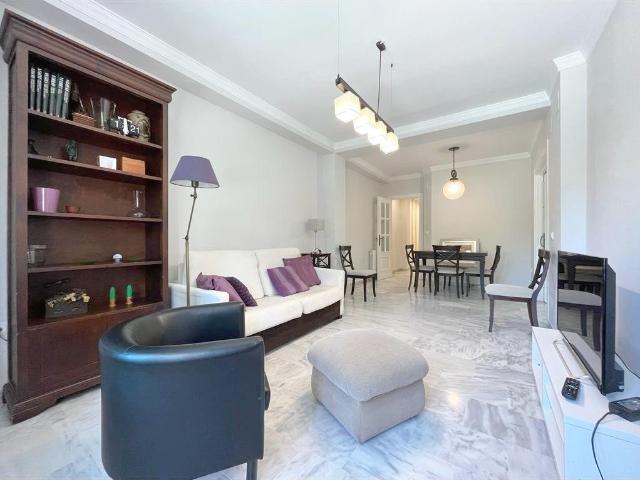 PISO DE ESTUDIANTES JUNTO A VILLAREJO