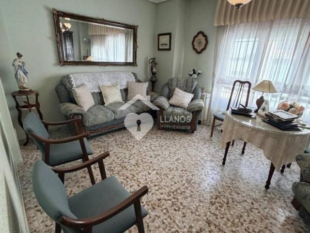 PISO DE GRANDES DIMENSIONES PARA VIVIR