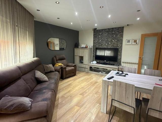 Piso de lujo de 107 m2 en venta en Cornellà de Llobregat, España