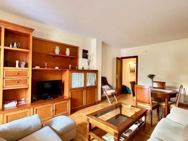 Piso de lujo de 100 m2 en alquiler en Jaca, España