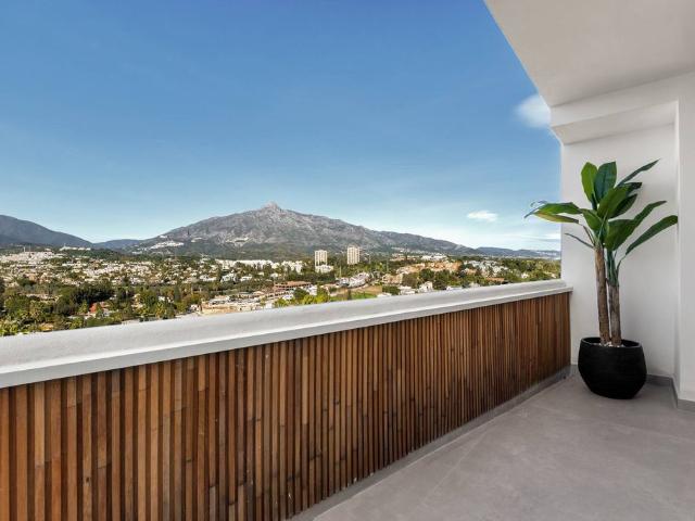Piso de lujo de 100 m2 en venta en Nueva Andalucia, Andalucía