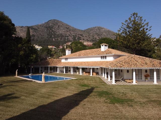 Piso de lujo de 1190 m2 en venta en Benalmádena, España