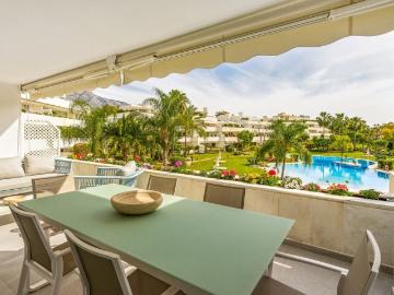 Piso de lujo de 119 m2 en venta en Nueva Andalucia, Andalucía