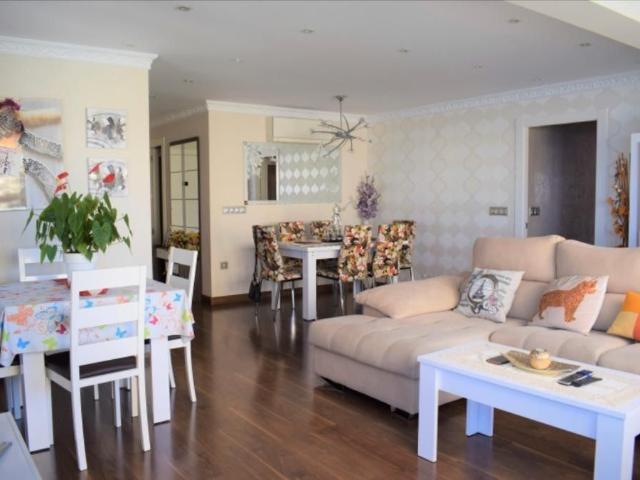 Piso de lujo de 119 m2 en venta en Benidorm, Comunidad Valenciana