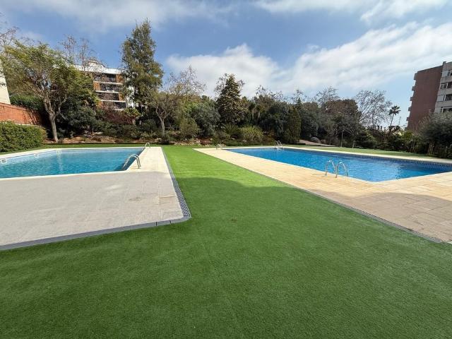 Piso de lujo de 110 m2 en venta en Castelldefels, Cataluña