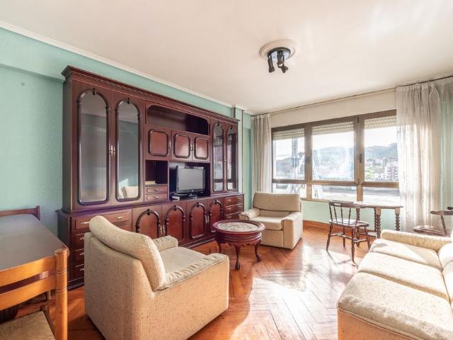 Piso de lujo de 110 m2 en venta en Plencia, España