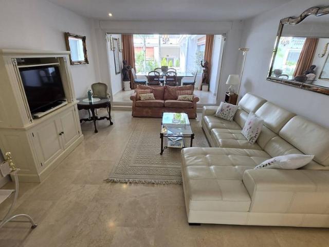 Piso de lujo de 110 m2 en venta en The Golden Mile, Marbella, Andalucía