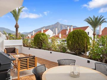 Piso de lujo de 125 m2 en venta en Nueva Andalucia, Andalucía