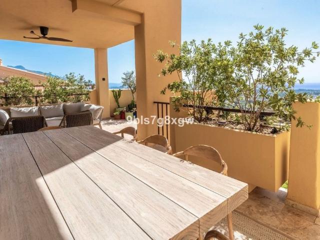 Piso de lujo de 127 m2 en venta en Benahavís, Andalucía