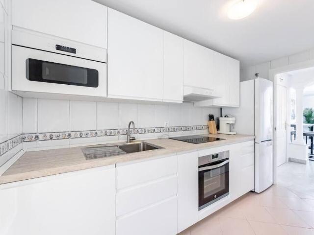 Piso de lujo de 135 m2 en alquiler en Nueva Andalucia, España