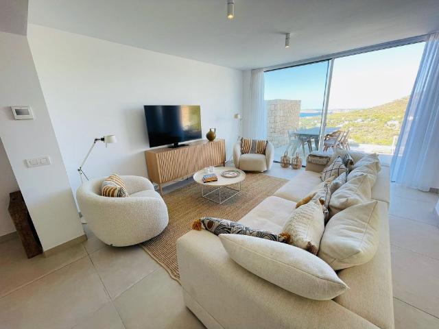Piso de lujo de 135 m2 en venta en Cala Vadella, Baleares