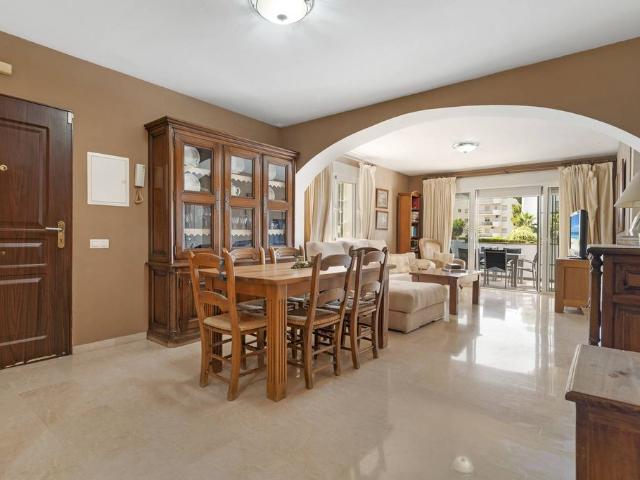 Piso de lujo de 136 m2 en venta en Nueva Andalucia, España