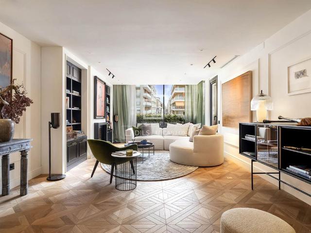 Piso de lujo de 137 m2 en venta en Barcelona, Cataluña