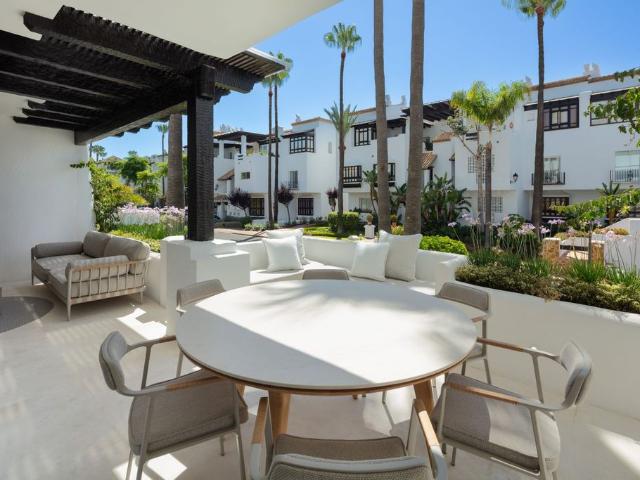 Piso de lujo de 138 m2 en venta en Marbella, Andalucía