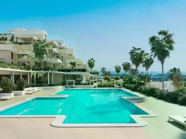 Piso de lujo de 130 m2 en venta en Estepona, Andalucía