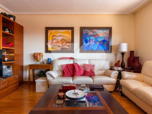Piso de lujo de 131 m2 en venta en Majadahonda, España