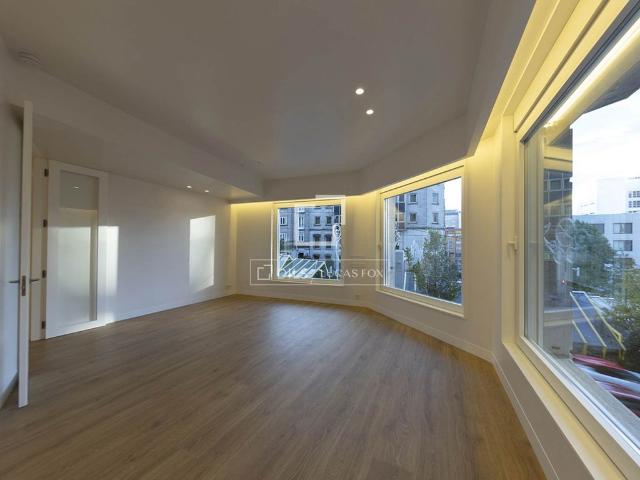 Piso de lujo de 144 m2 en venta en Vigo, Galicia