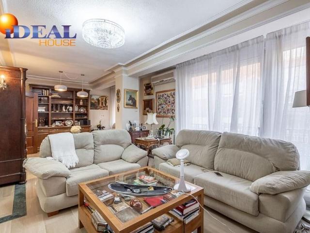 Piso de lujo de 145 m2 en venta en Granada, España
