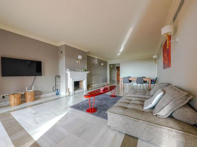 Piso de lujo de 156 m2 en venta en Benahavís, Andalucía