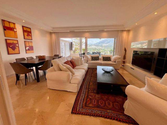 Piso de lujo de 160 m2 en alquiler en Nueva Andalucia, Andalucía