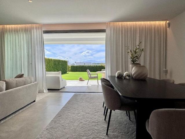 Piso de lujo de 178 m2 en alquiler en Urbanización Marbella Este, España