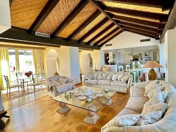 Piso en venta en C/ Pino, Estepona - Terraza
